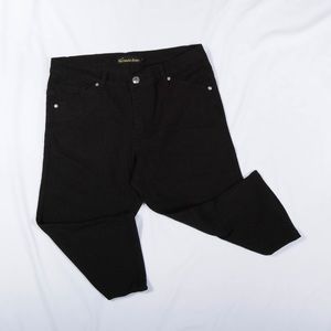 Victoria’s Jeans capri black size 10
